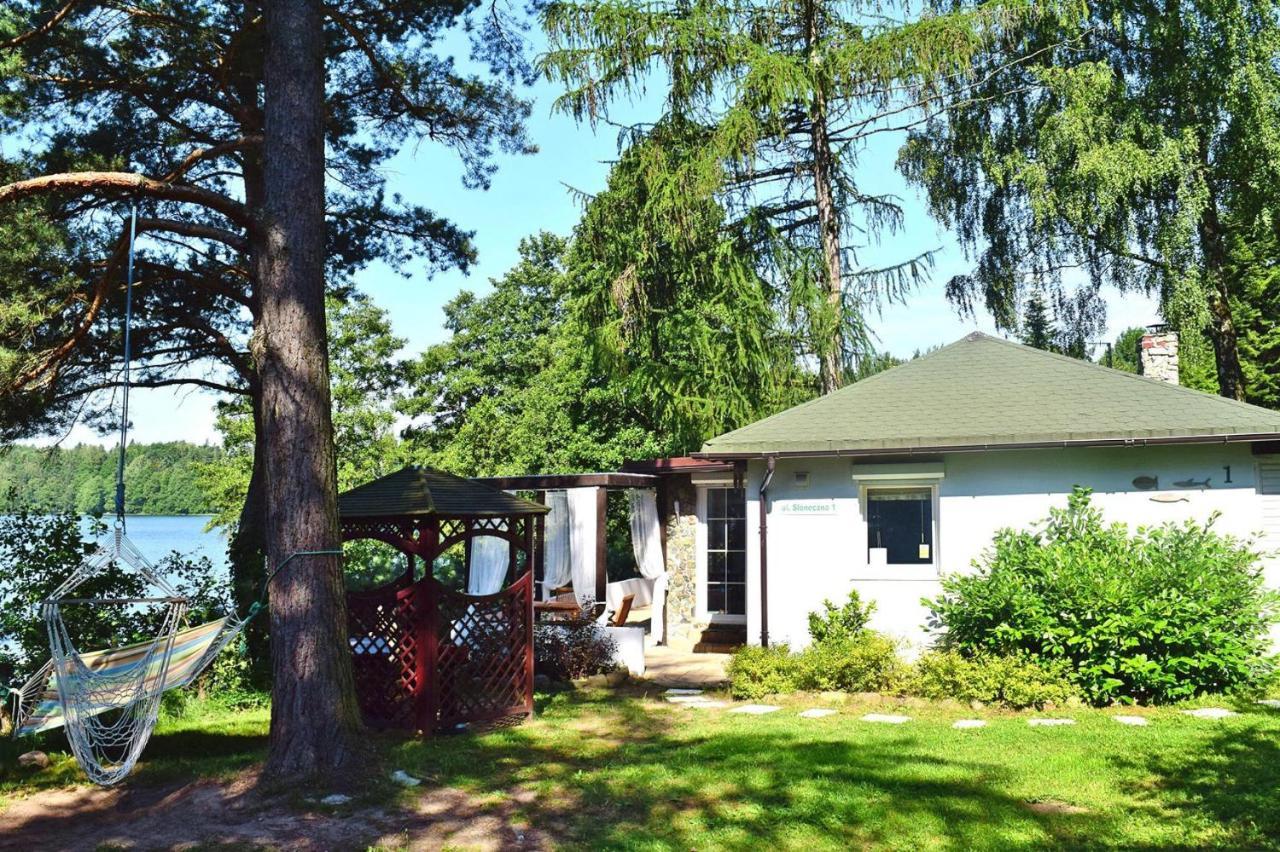 Bungalow At The Lake In Bieszkowice Kültér fotó